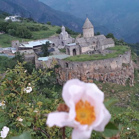 Aida Bed & Breakfast Татьєв Екстер'єр фото