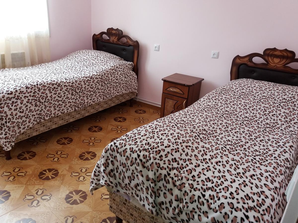 Aida Bed & Breakfast Татьєв Екстер'єр фото