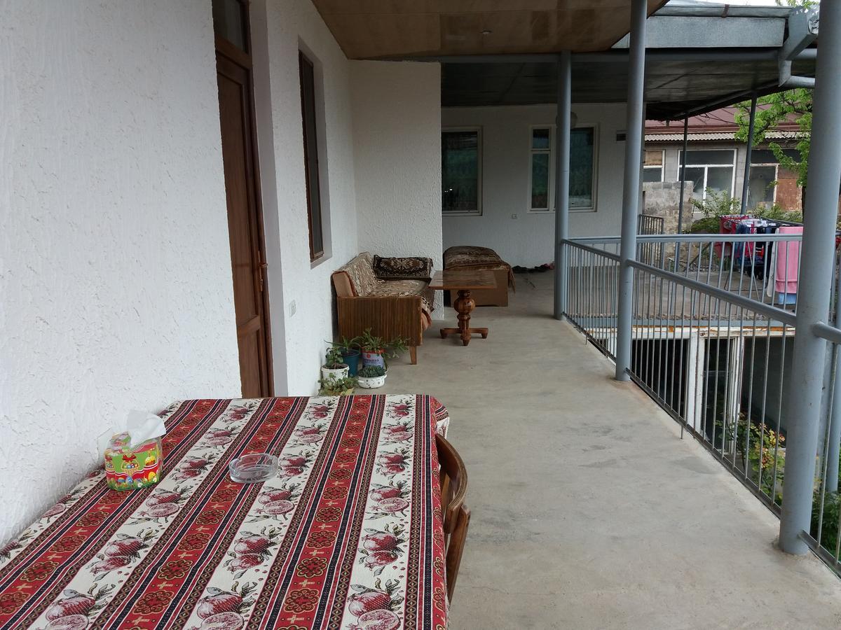 Aida Bed & Breakfast Татьєв Екстер'єр фото